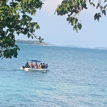 Hotel ลุงดำฮัทบีช Koh Samet Exterior foto