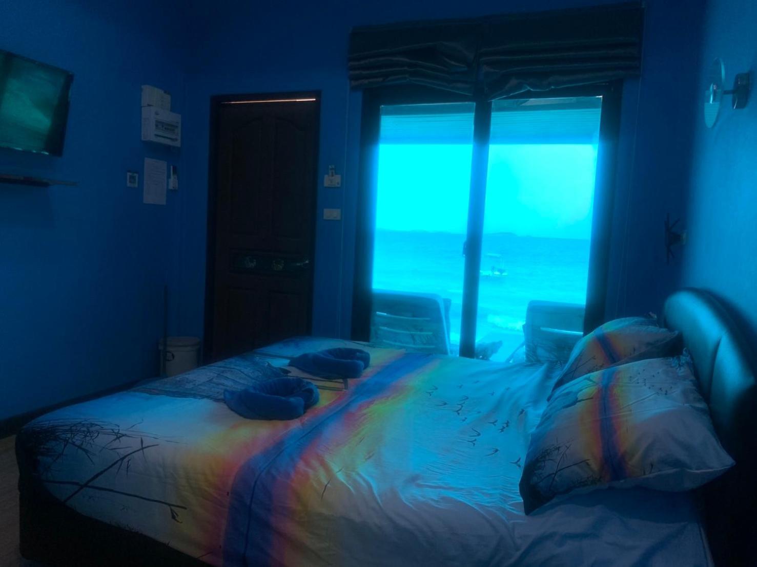 Hotel ลุงดำฮัทบีช Koh Samet Exterior foto
