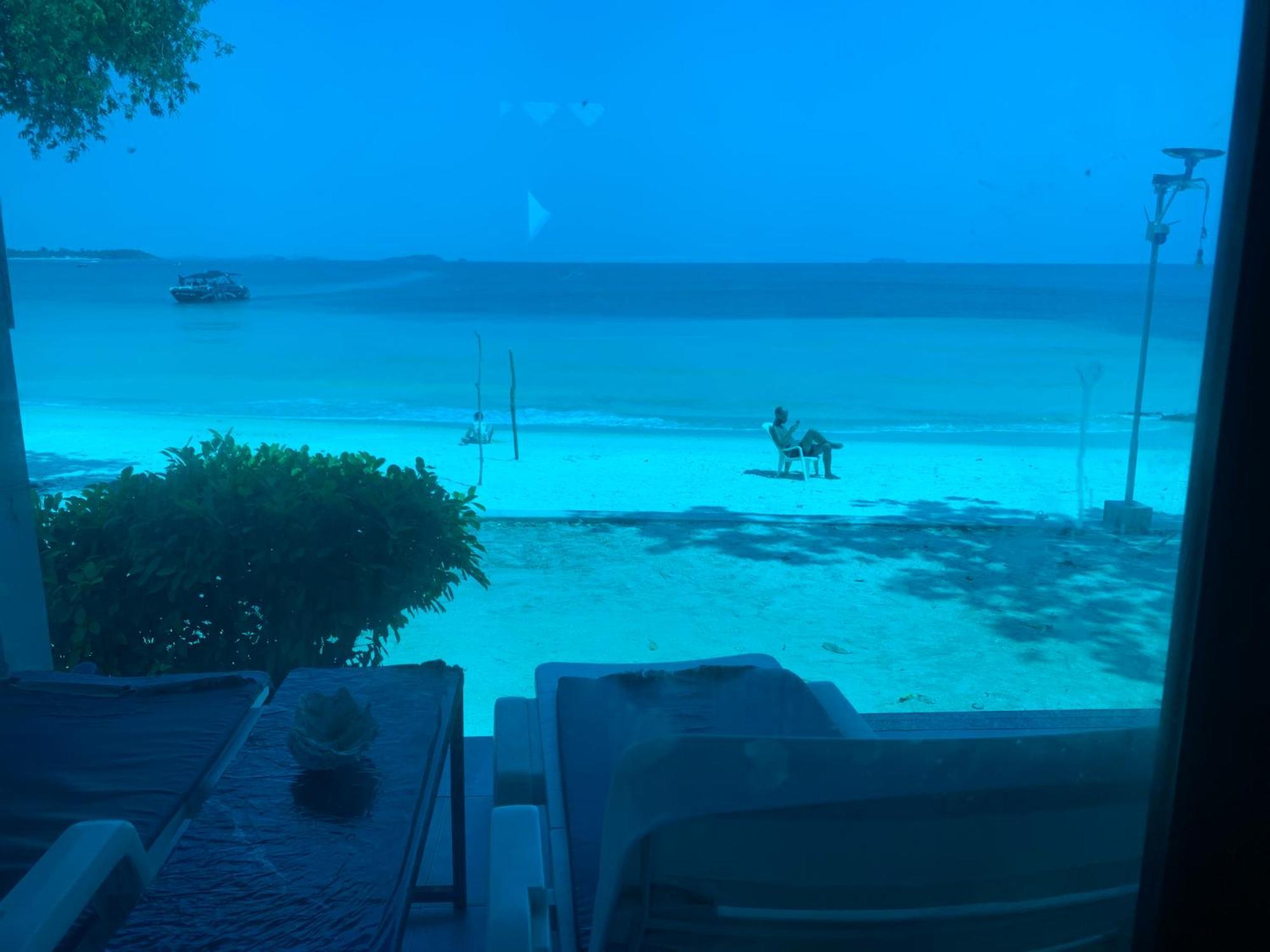 Hotel ลุงดำฮัทบีช Koh Samet Exterior foto
